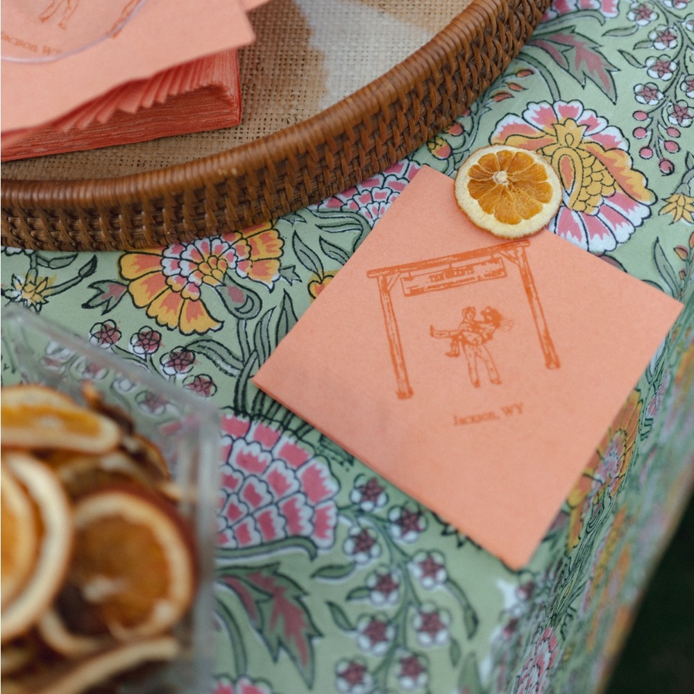 6 count floral rectangle tablecloths